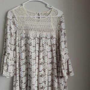 Ryu beige tunic size medium.